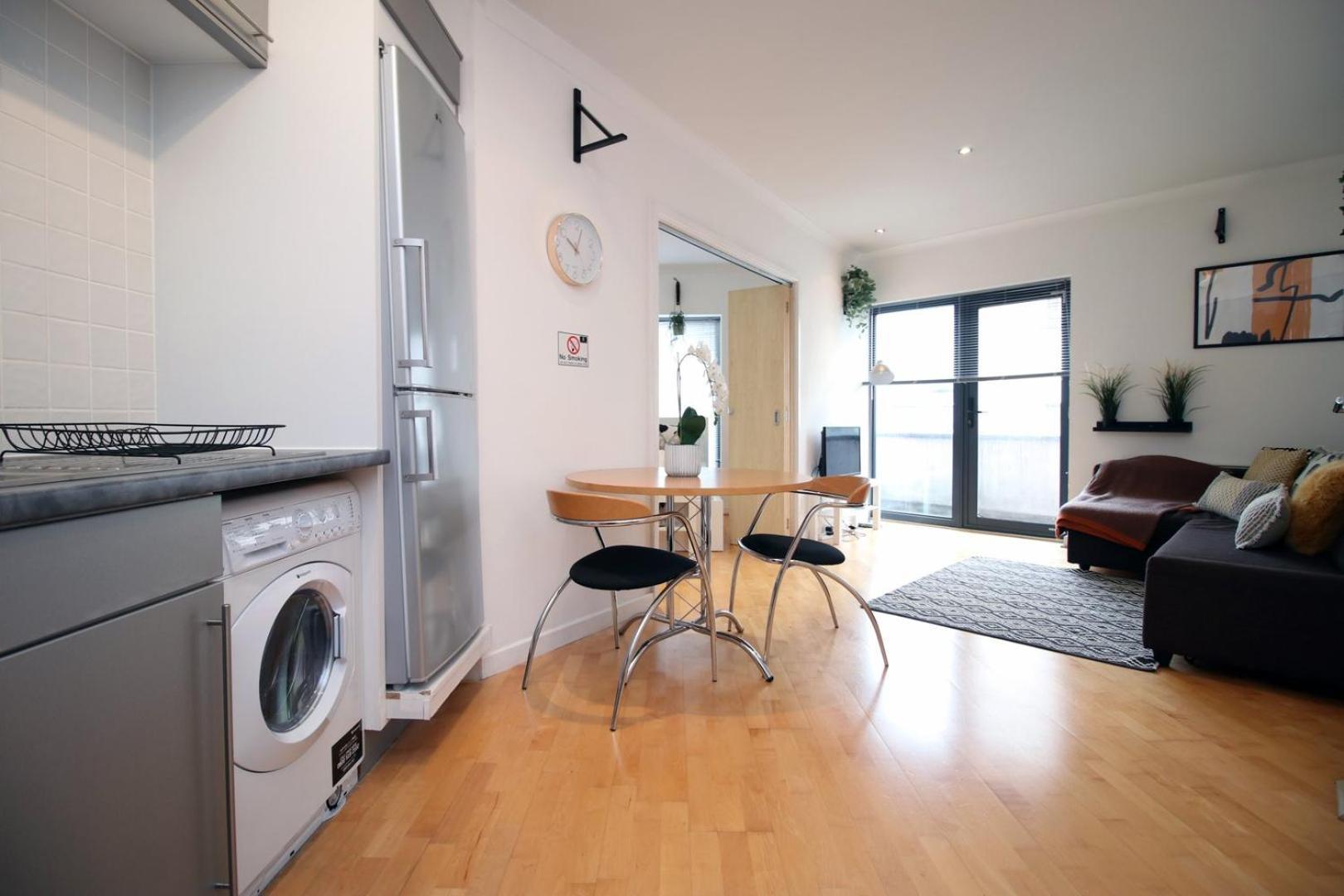 Centrally Located Spacious 2Br | Cohost Partners Cardiff Exterior photo